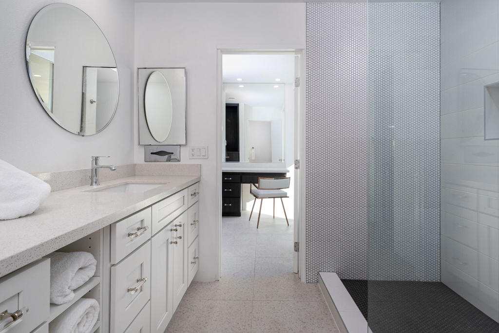 276 Desert Lakes Drive