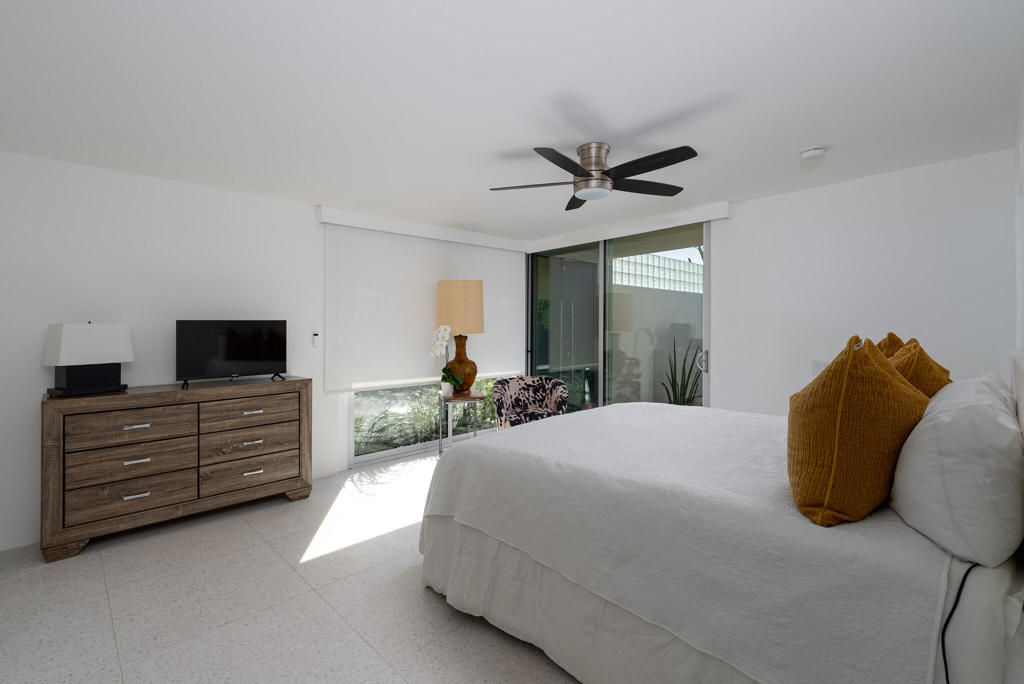 276 Desert Lakes Drive