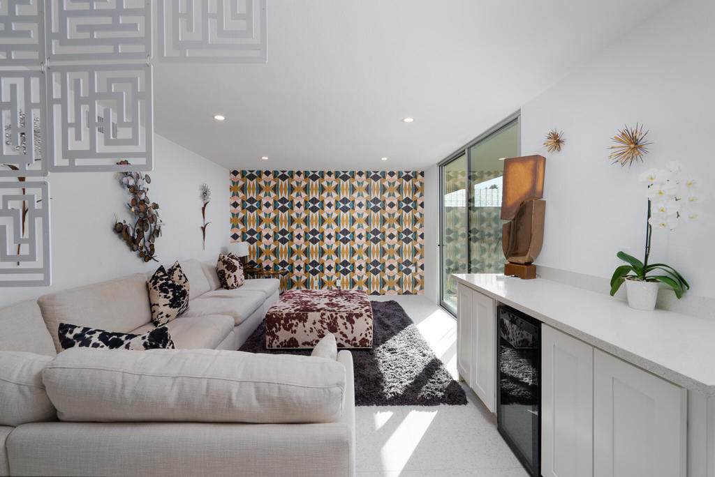 276 Desert Lakes Drive