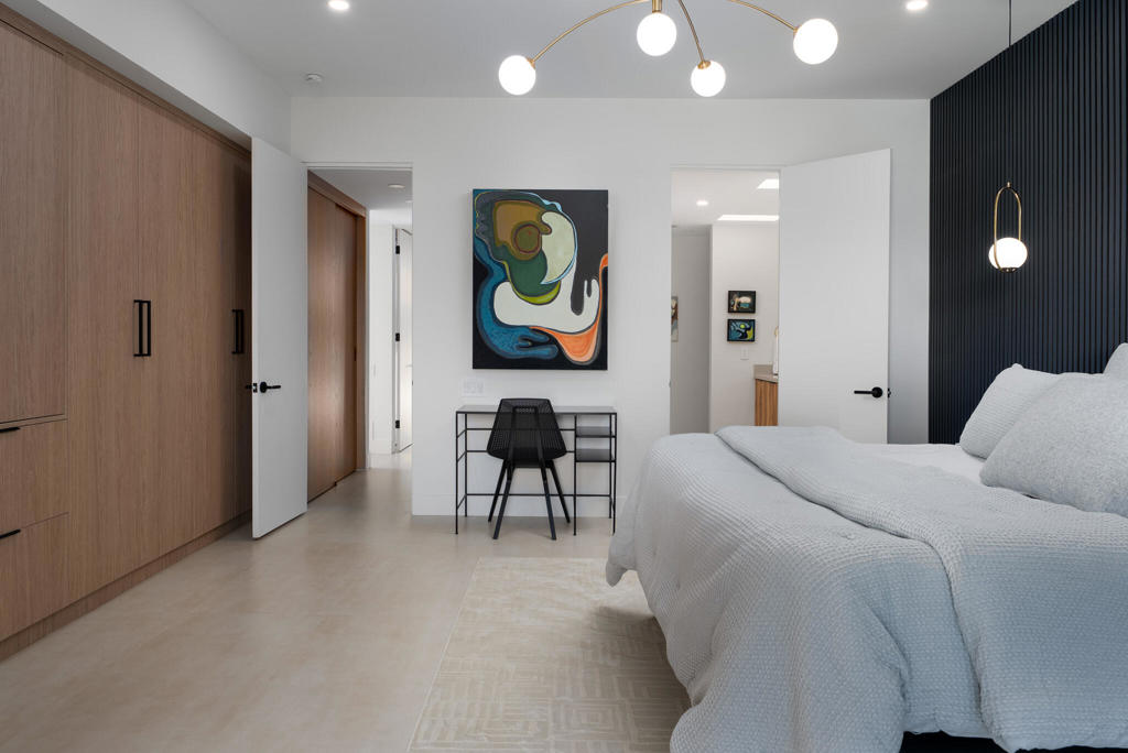 399 Desert Lakes Drive