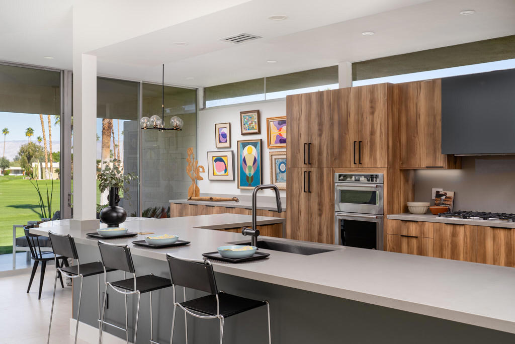 399 Desert Lakes Drive