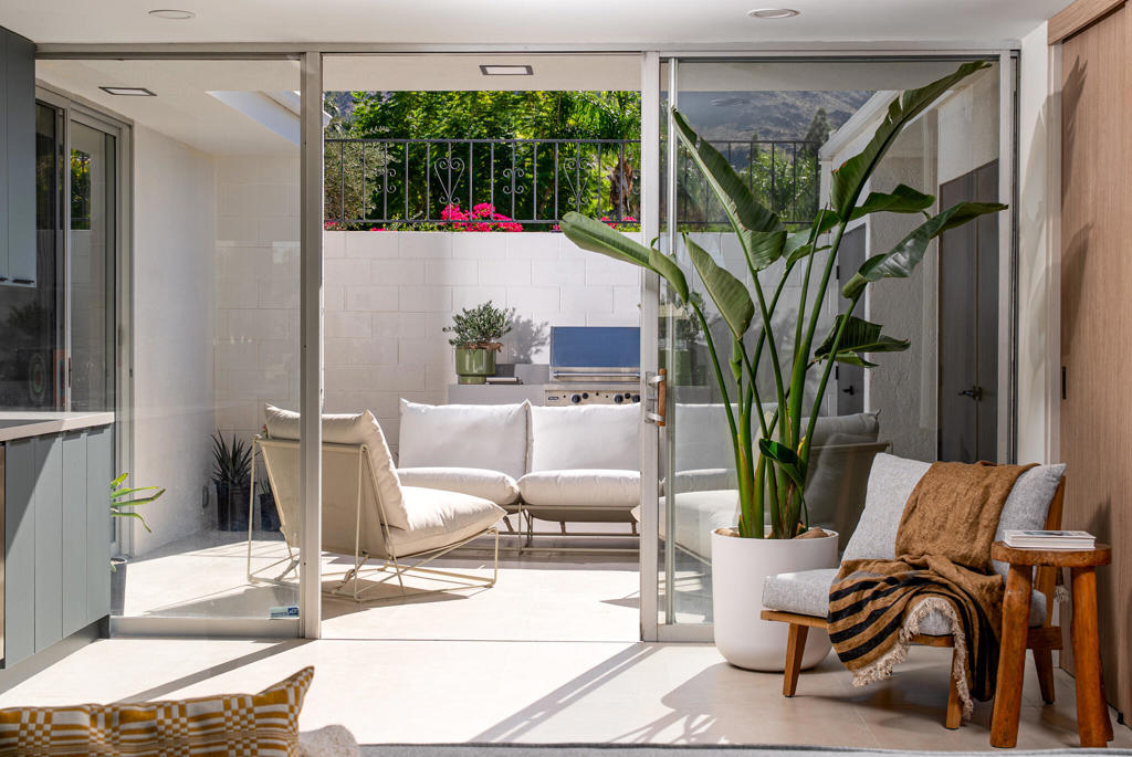 399 Desert Lakes Drive