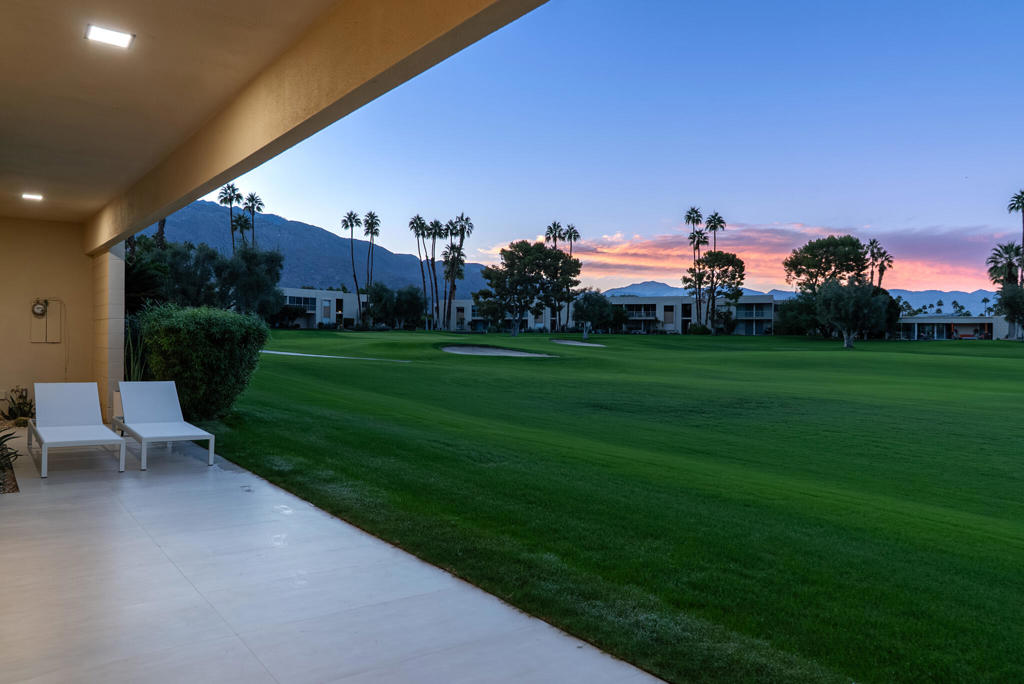 399 Desert Lakes Drive