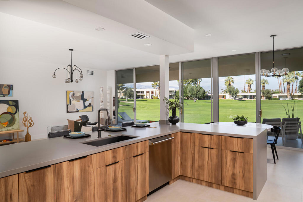 399 Desert Lakes Drive