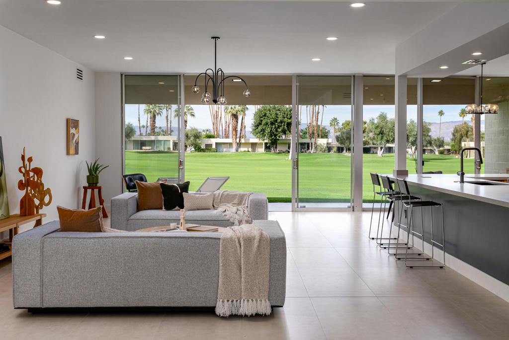 399 Desert Lakes Drive