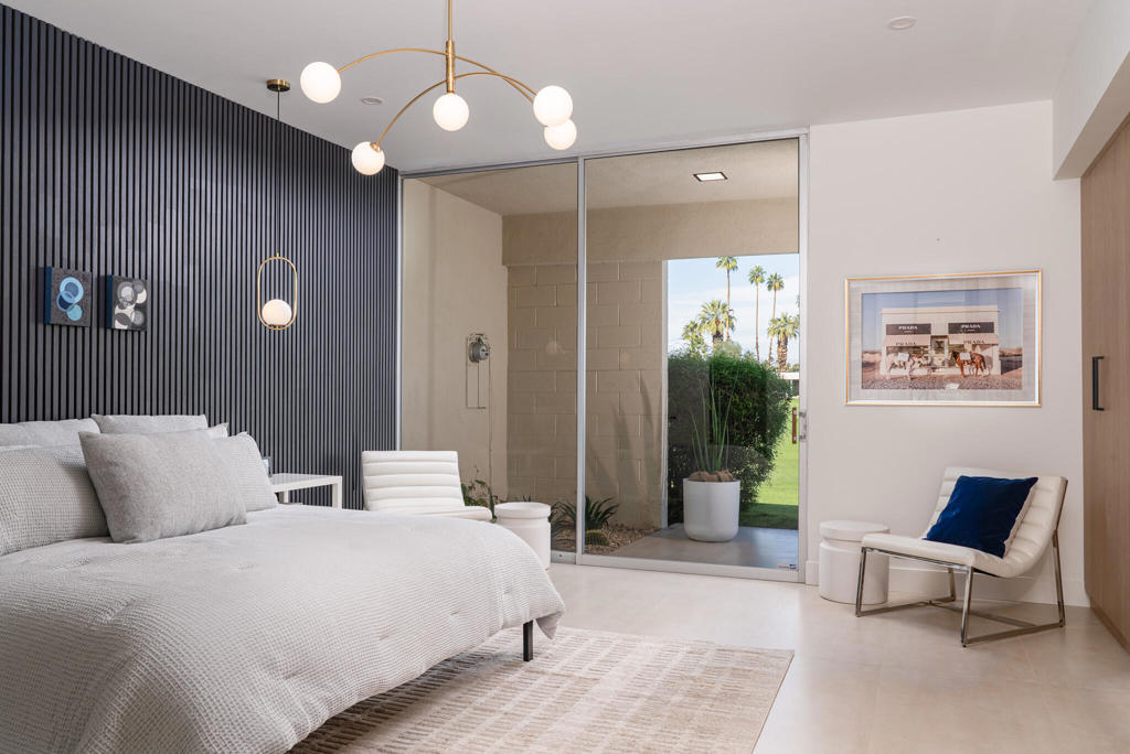 399 Desert Lakes Drive