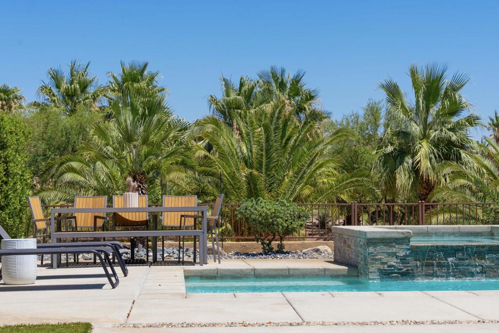 67360 N Laguna Drive