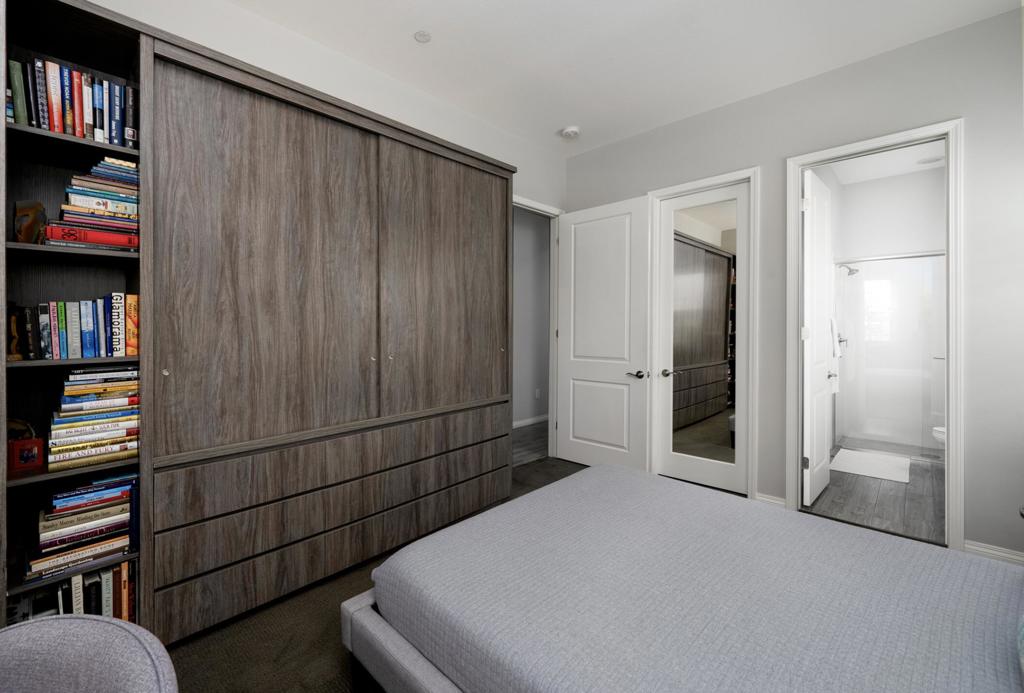 67360 N Laguna Drive