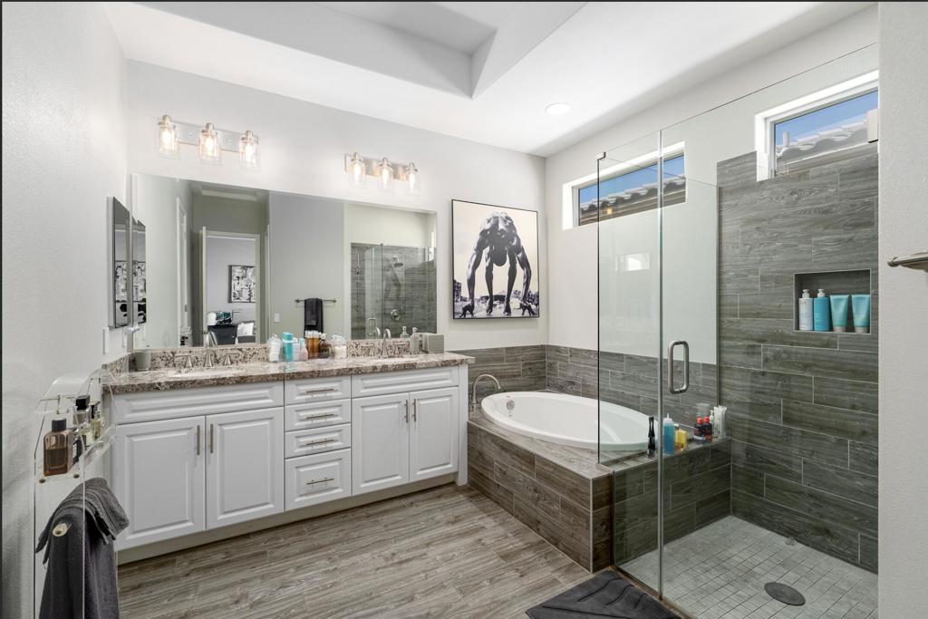 67360 N Laguna Drive