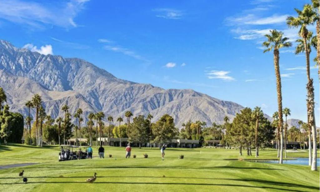 67360 N Laguna Drive