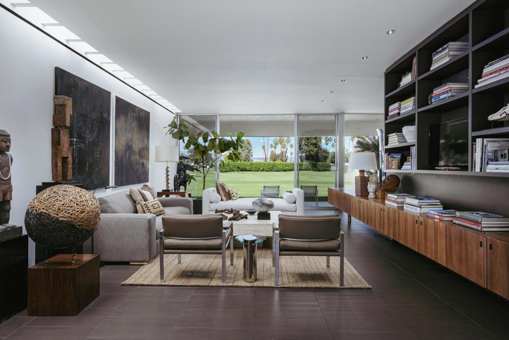 92 Desert Lakes Drive