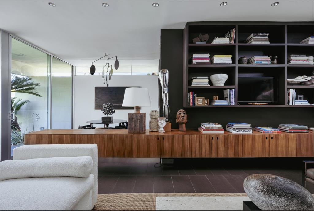 92 Desert Lakes Drive