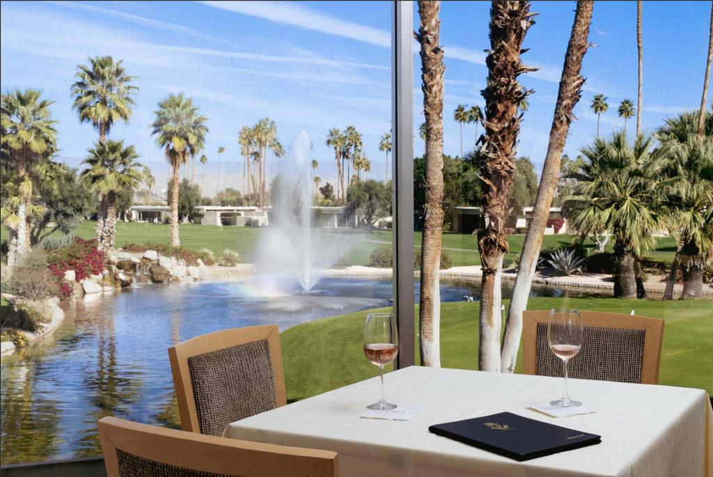 92 Desert Lakes Drive