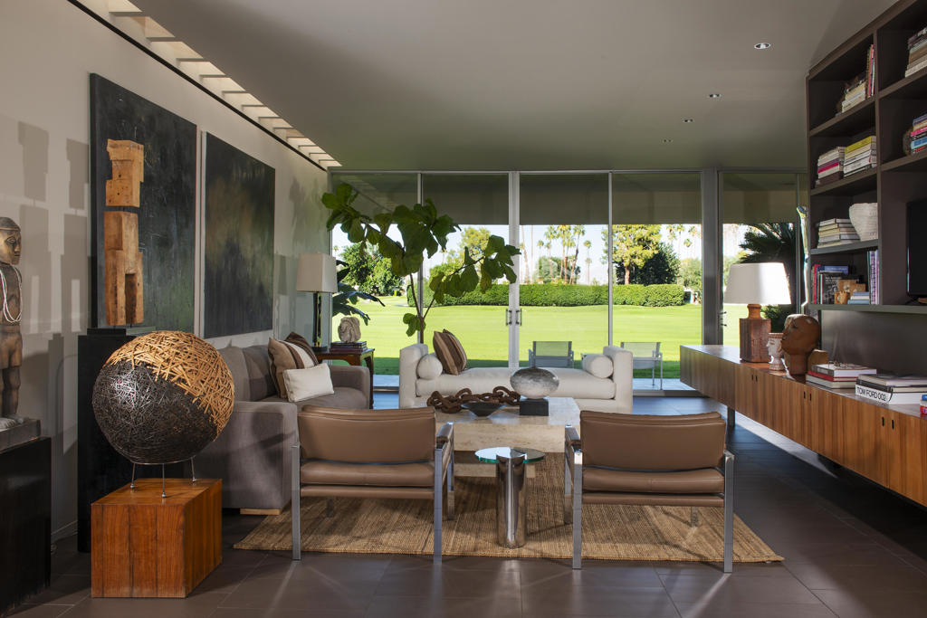 92 Desert Lakes Drive