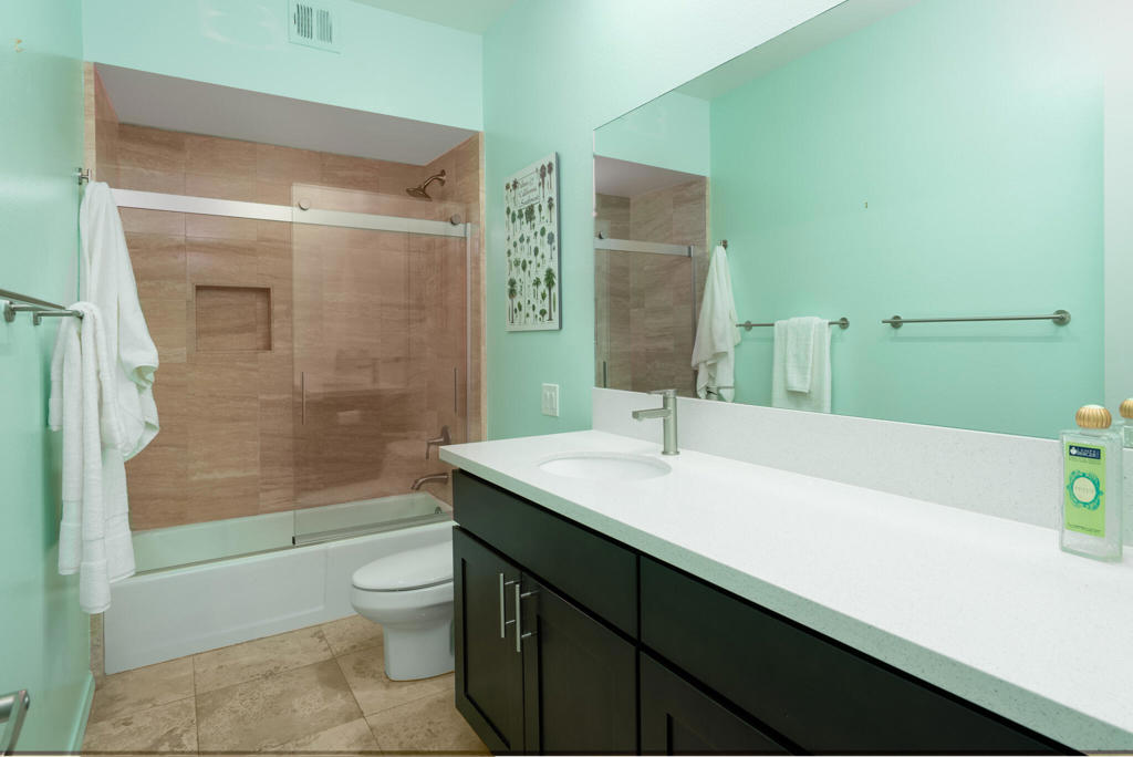 489 Desert Lakes Drive