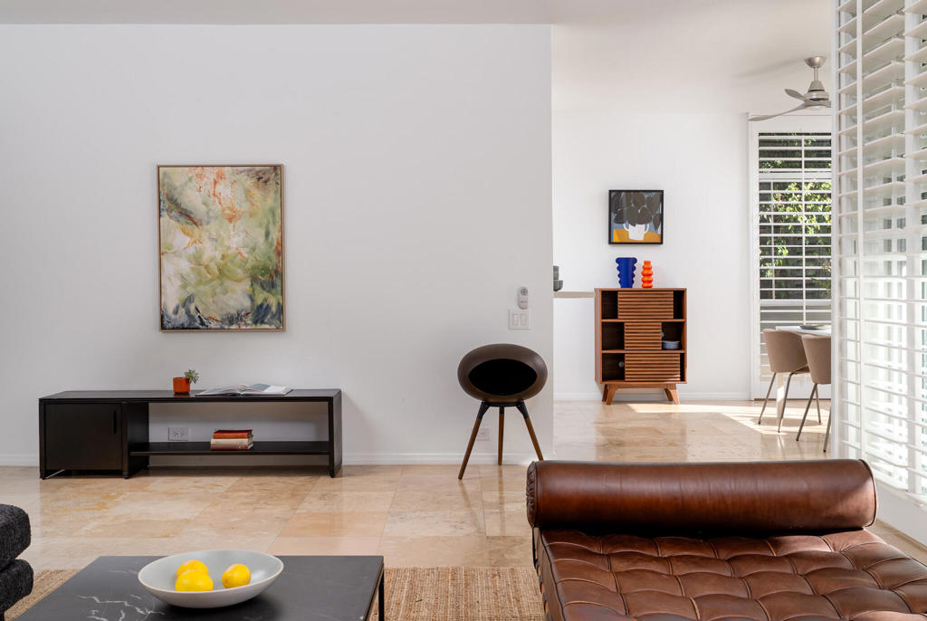 489 Desert Lakes Drive