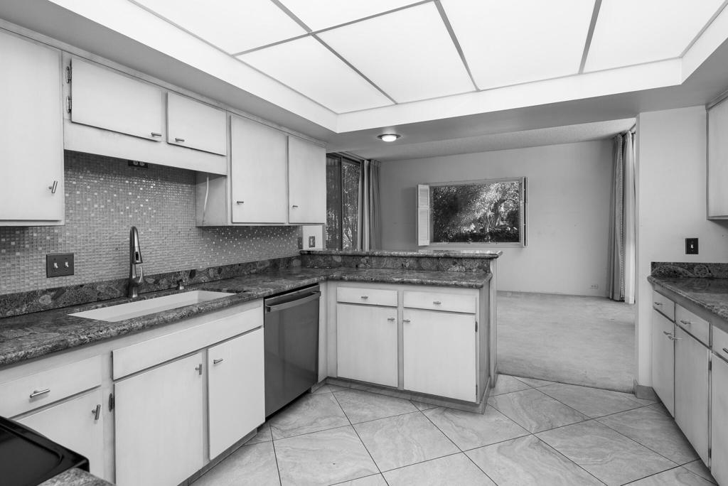 493 Desert Lakes Drive