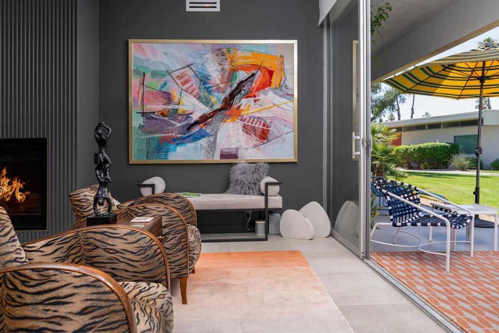 320 Desert Lakes Drive