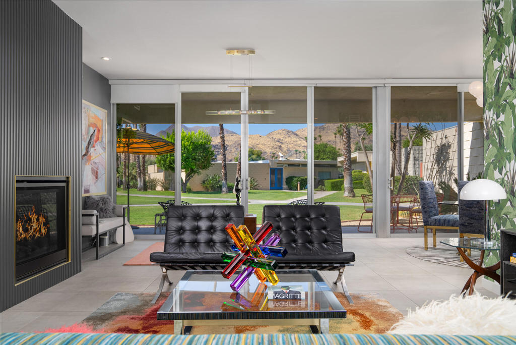 320 Desert Lakes Drive