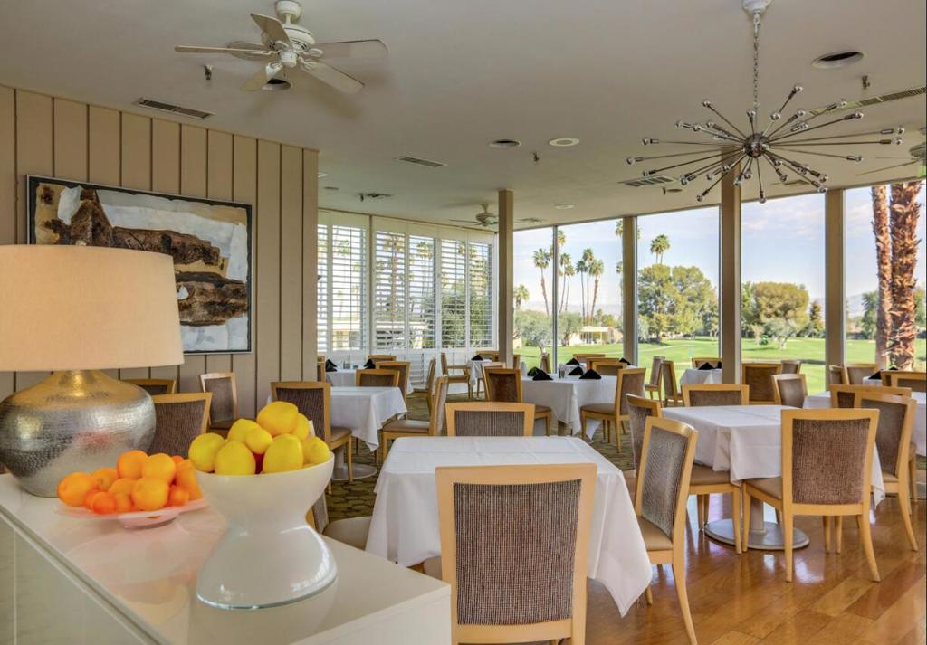 320 Desert Lakes Drive