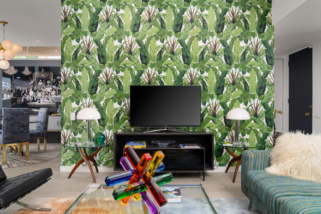 320 Desert Lakes Drive