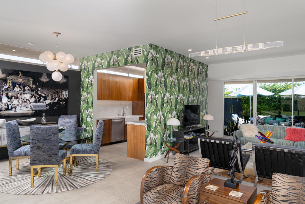 320 Desert Lakes Drive