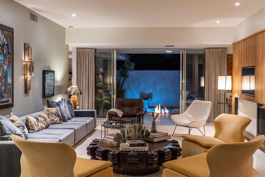 170 Desert Lakes Drive