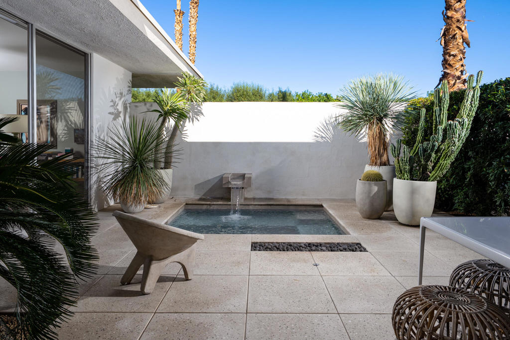 170 Desert Lakes Drive