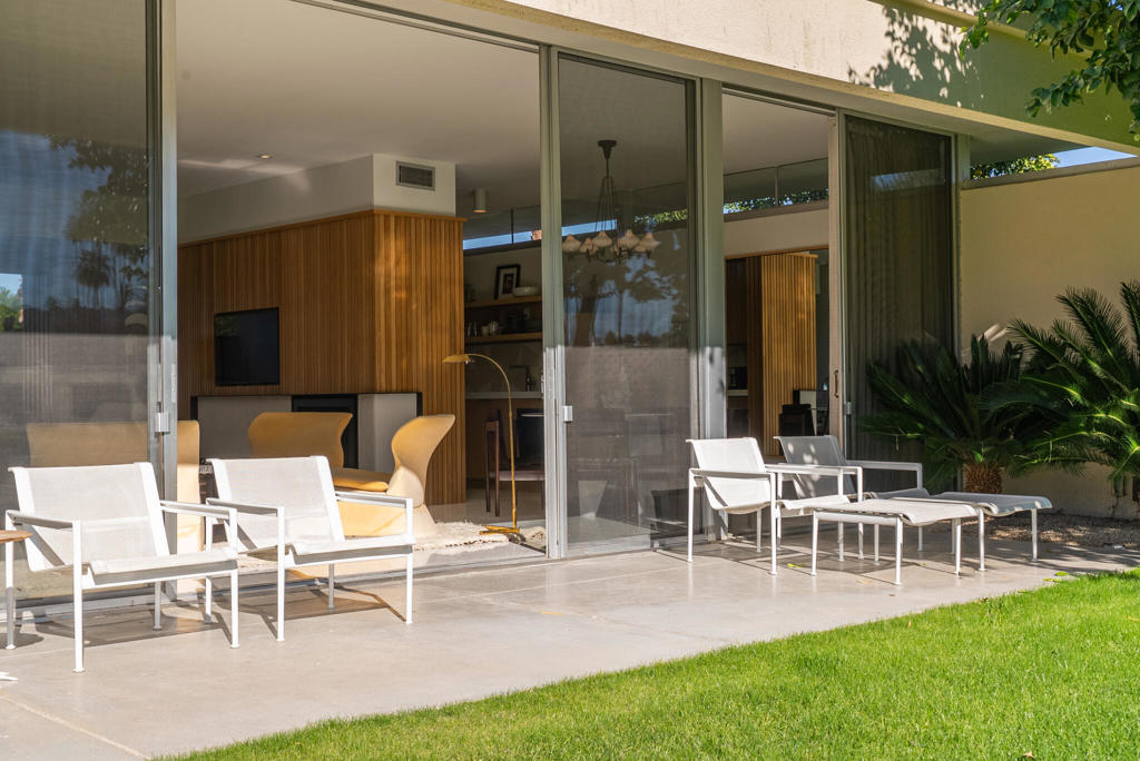 170 Desert Lakes Drive