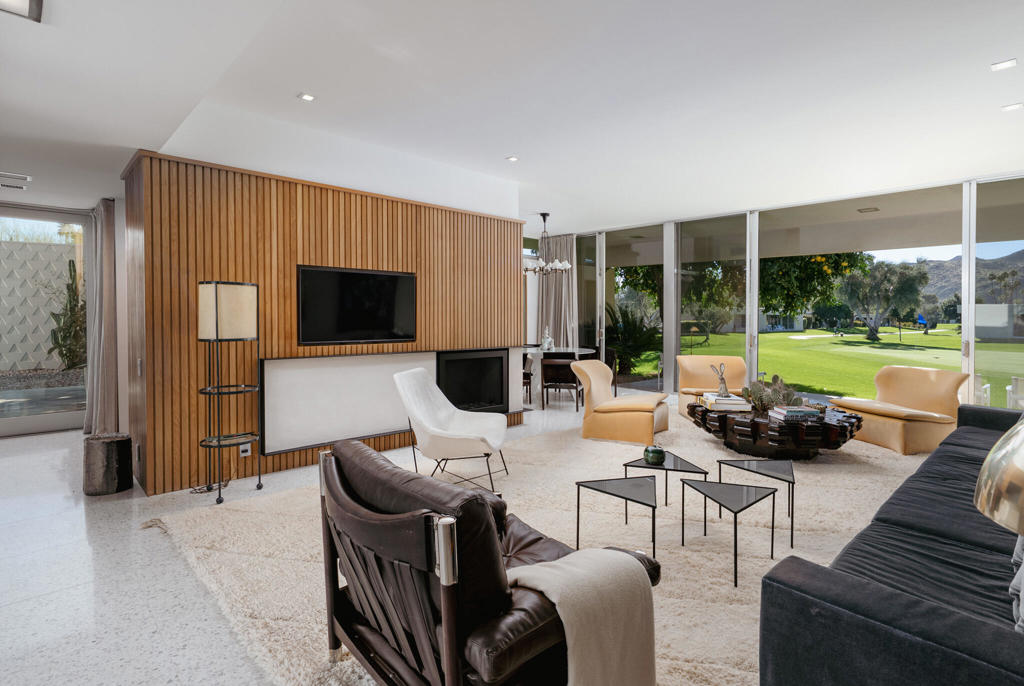 170 Desert Lakes Drive