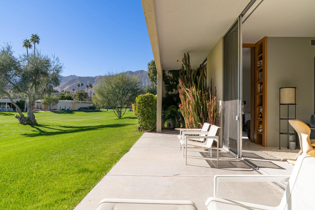 170 Desert Lakes Drive