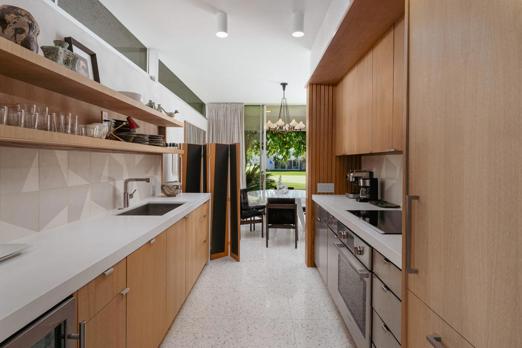 170 Desert Lakes Drive