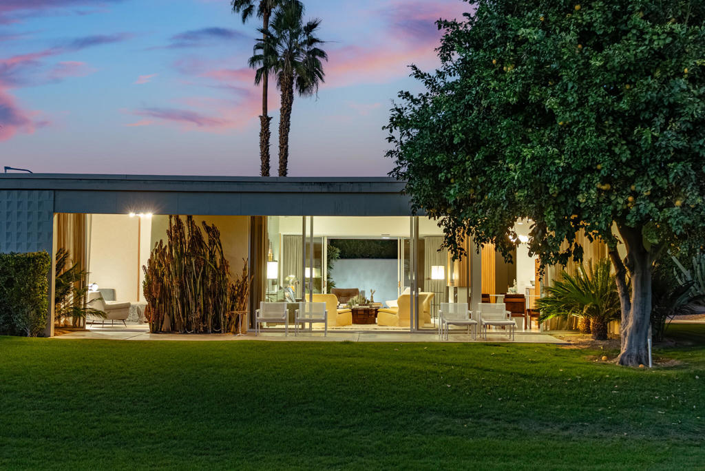 170 Desert Lakes Drive