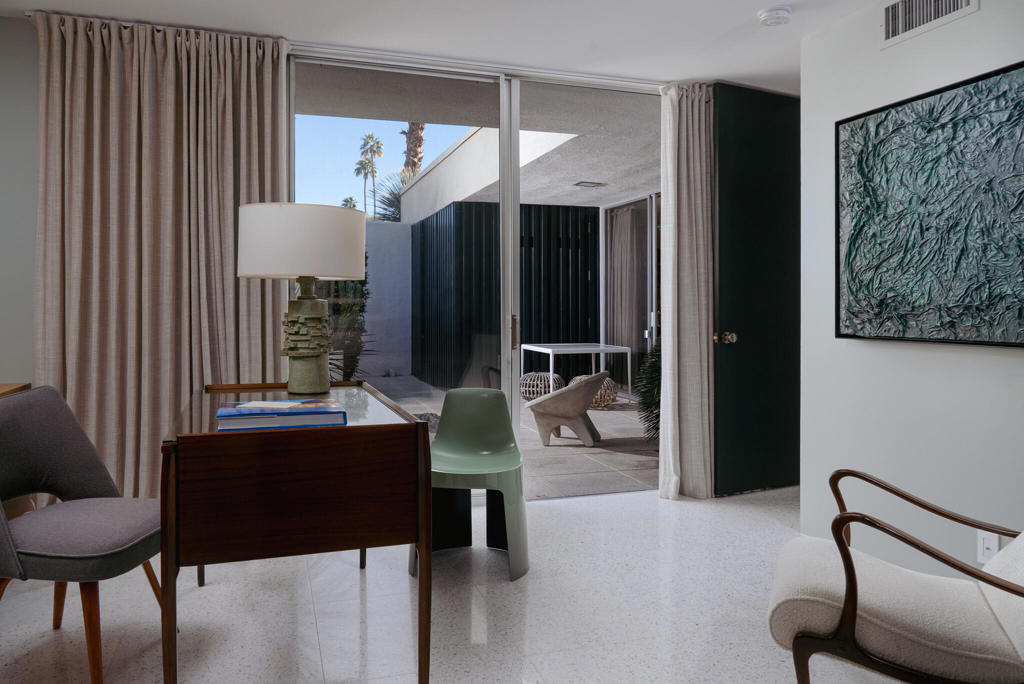 170 Desert Lakes Drive