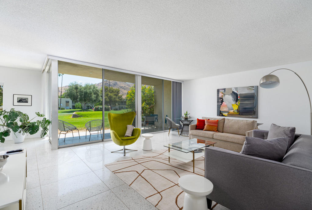 519 Desert Lakes Drive