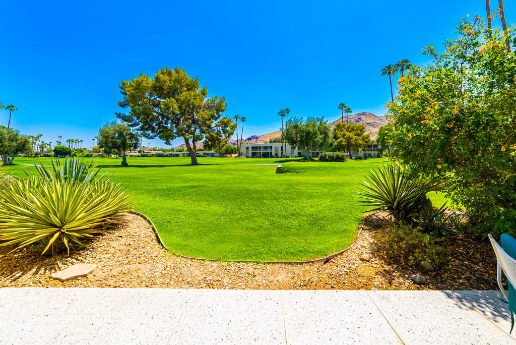 519 Desert Lakes Drive