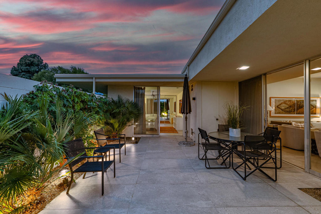100 Desert Lakes Drive