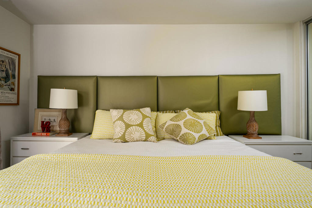 100 Desert Lakes Drive