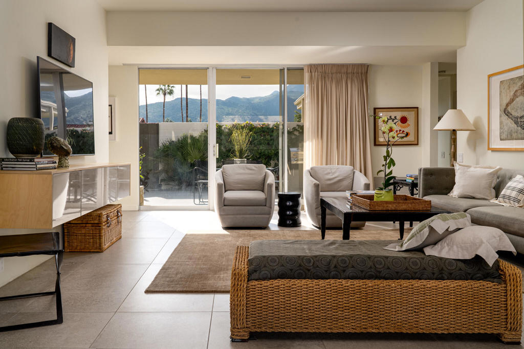 100 Desert Lakes Drive