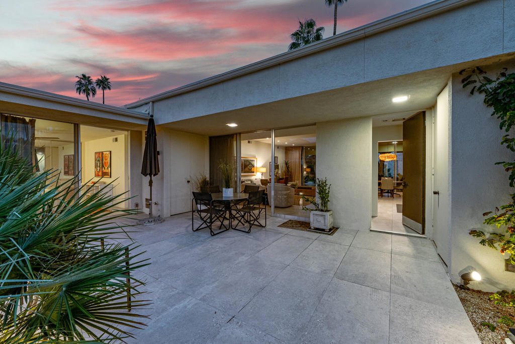 100 Desert Lakes Drive