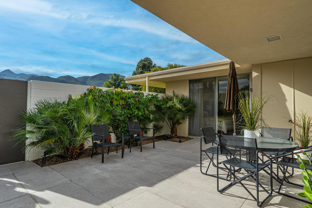 100 Desert Lakes Drive