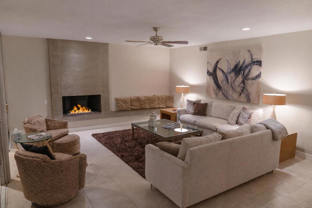 497 Desert Lakes Circle