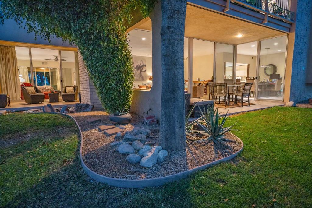 497 Desert Lakes Circle