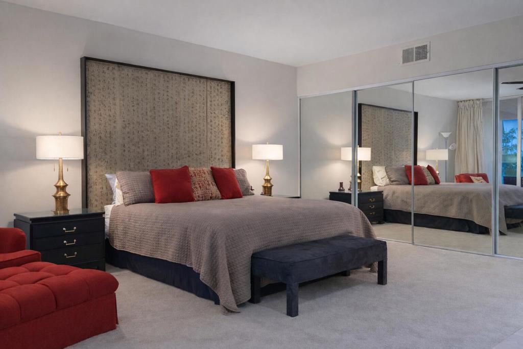 497 Desert Lakes Circle