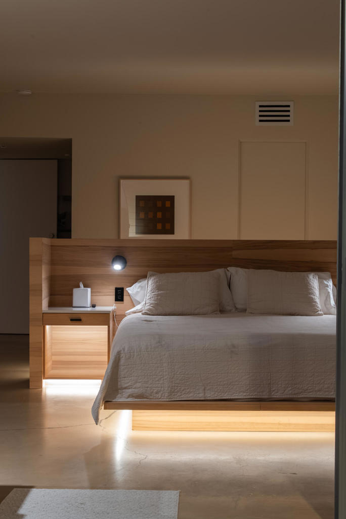 407 Desert Lakes Drive