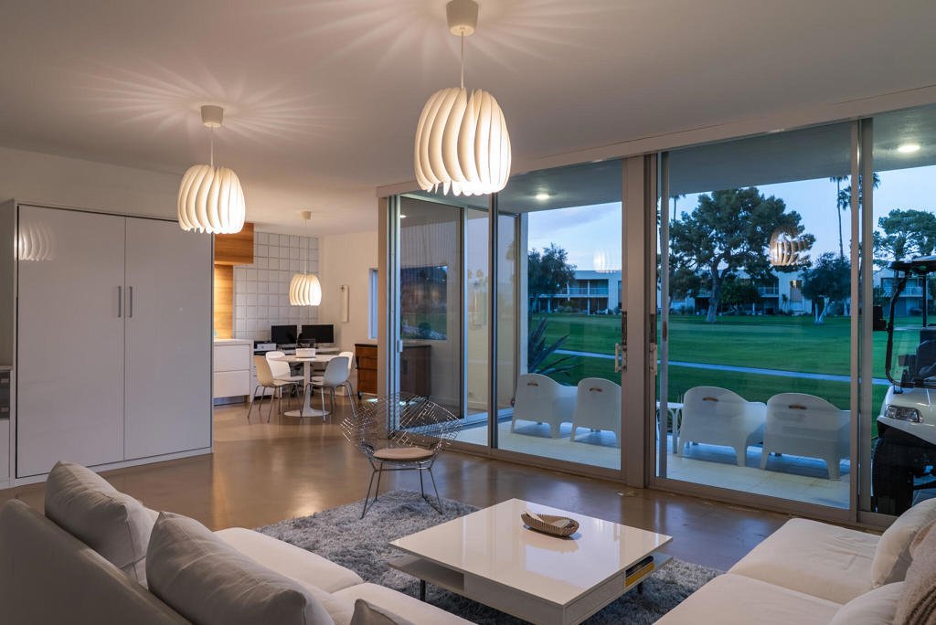 407 Desert Lakes Drive