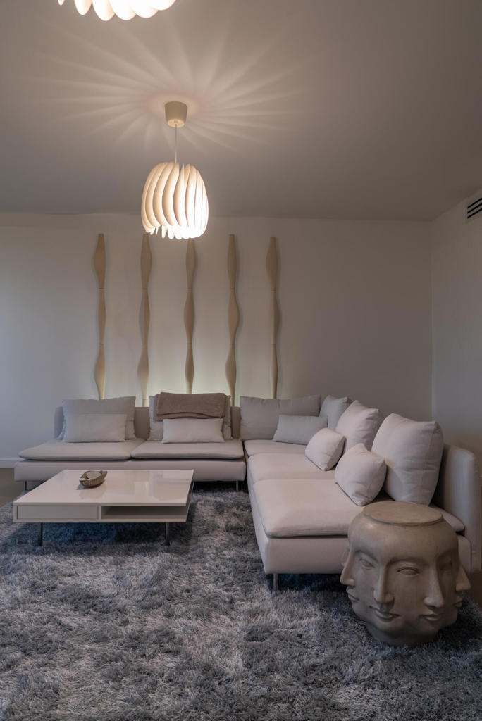 407 Desert Lakes Drive