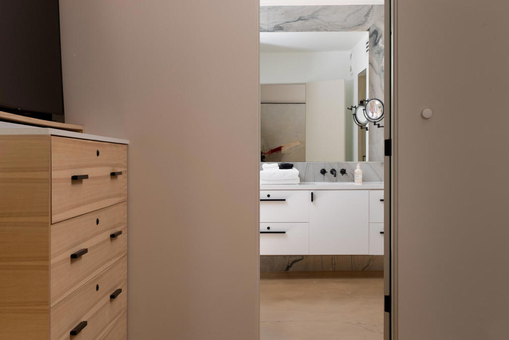 407 Desert Lakes Drive