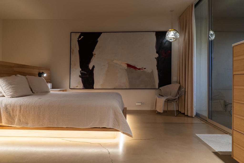 407 Desert Lakes Drive