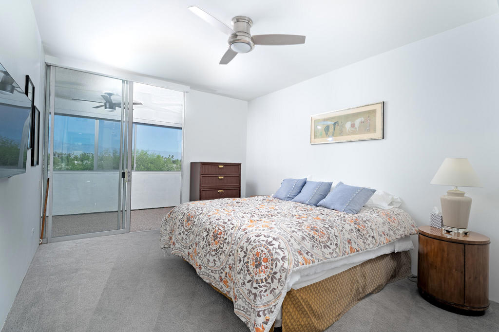 483 Desert Lakes Drive